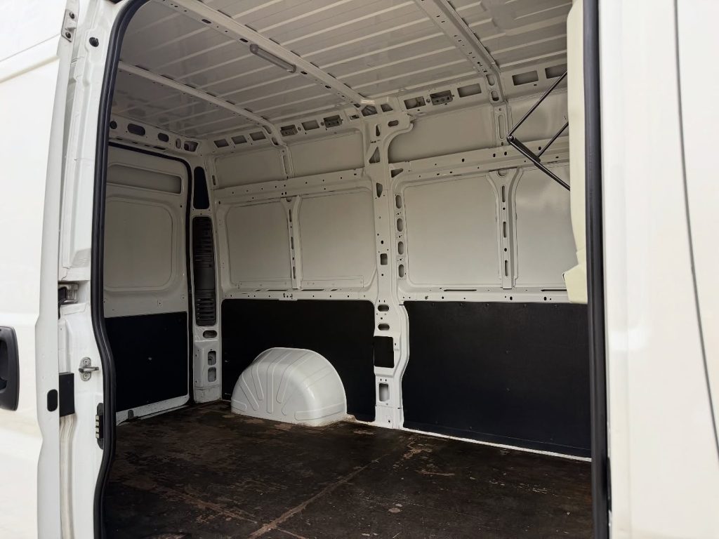PEUGEOT BOXER FOURGON 2.0 HDI L2H2