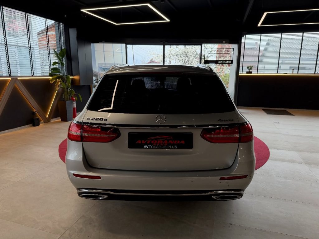 MERCEDES-BENZ E220 CDI