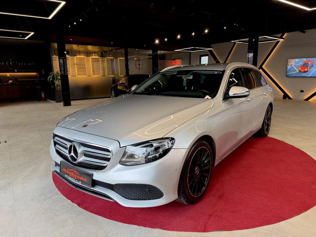 MERCEDES-BENZ E220 CDI