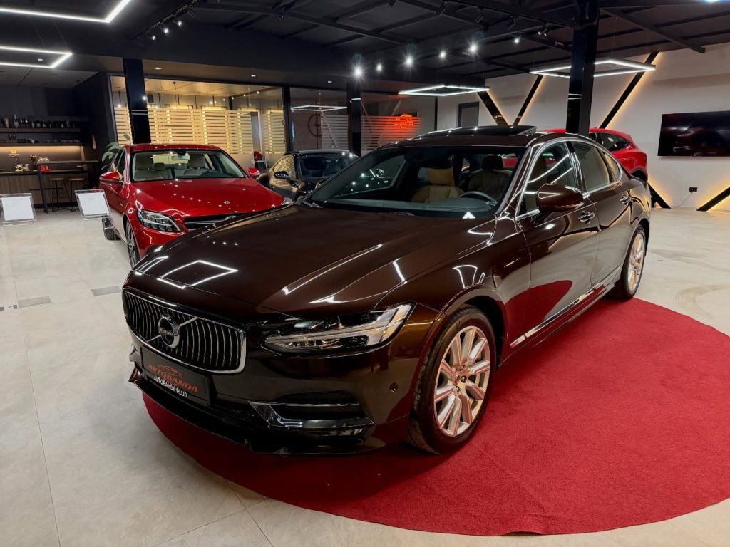 VOLVO S90 D3