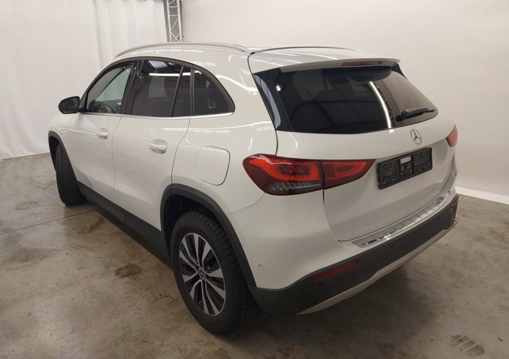 MERCEDES-BENZ GLA 2.0 CDI