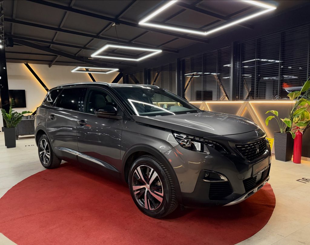 PEUGEOT 5008 1.5 BLUE-HDI