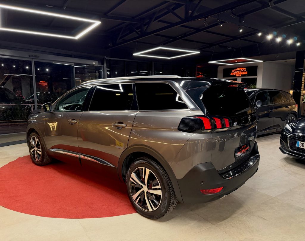 PEUGEOT 5008 1.5 BLUE-HDI