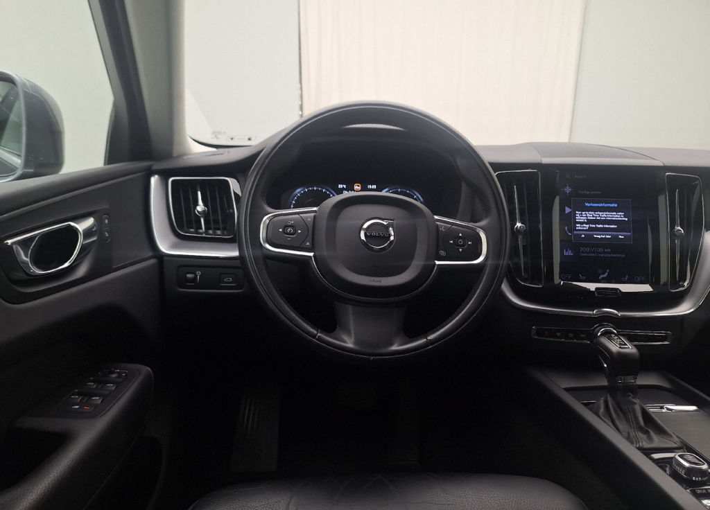 VOLVO XC60 2.0 D4